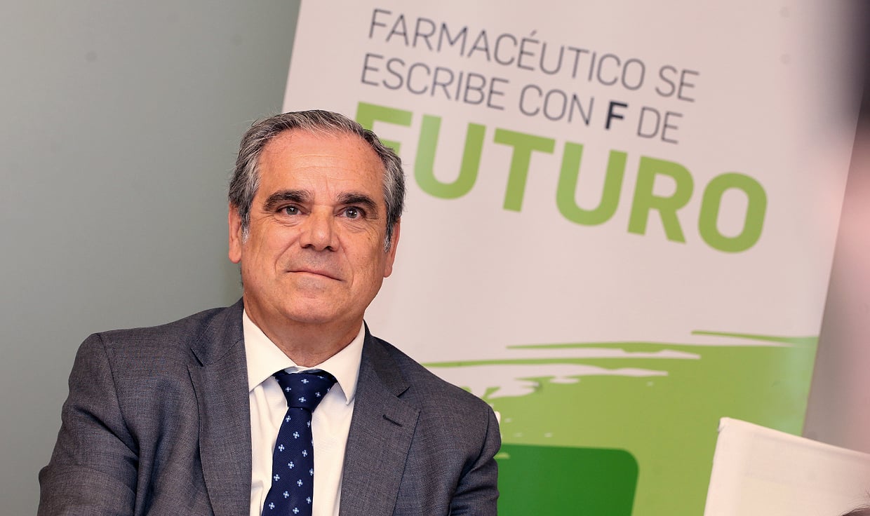 La Farmacia española abre una nueva era "asistencial, social y digital"