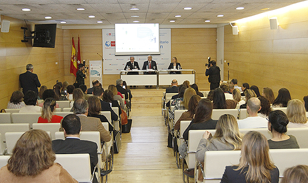 "Es hora de tender puentes con la tecnología para humanizar la sanidad"