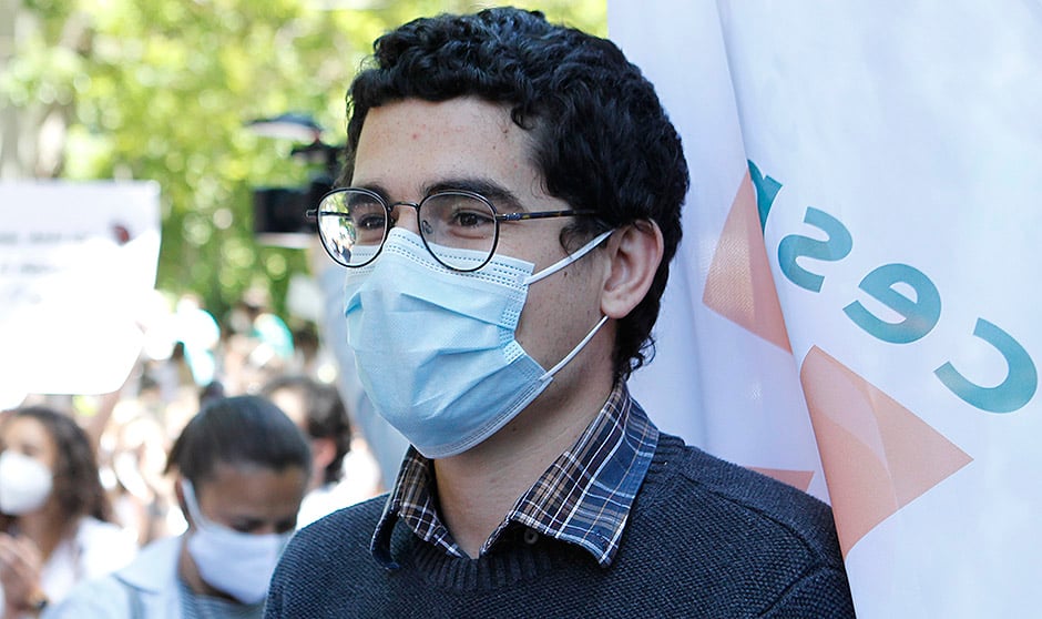 "Soy MIR; quiero elegir": los médicos claman contra la petición de plazas