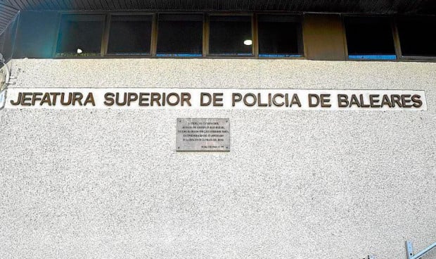 La Policía Nacional ha detenido a una mujer acusada de agredir y amenazar al personal sanitario de un centro de salud de Palma..