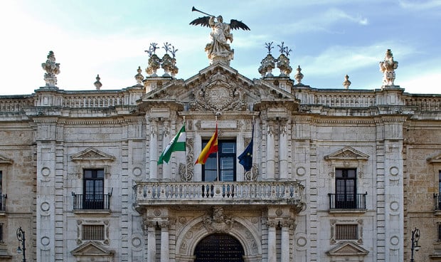 Andalucía copa el 'top 10' de las notas de corte más altas para Medicina