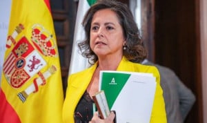 Andalucía sigue consolidando su plantilla sanitaria con 137 TCAEs fijas más