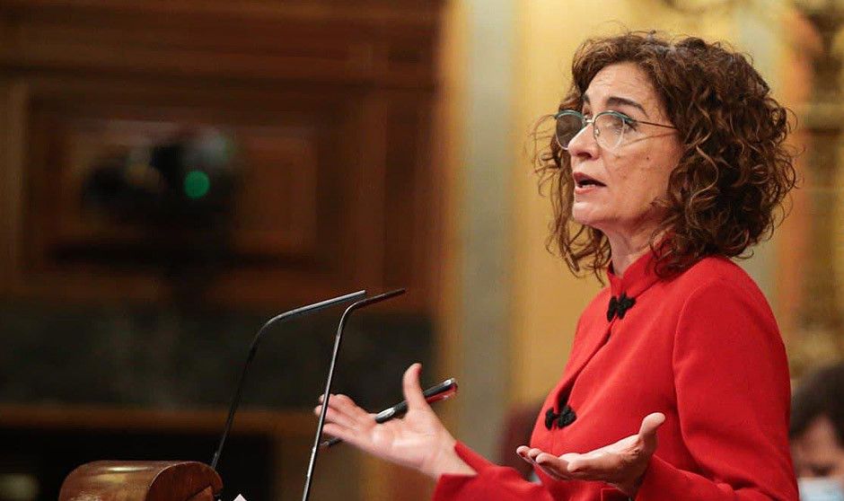  María Jesús Montero, ministra de Hacienda, defiende una mayor contribución de las rentas altas para "atesorar" la sanidad pública.