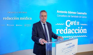 Caamaño cree en la compatibilidad del médico pero cumpliendo en la pública