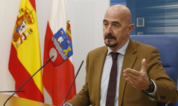 César Pascual, consejero de Salud de Cantabria, anuncia el nuevo contrato público-privado con el Hospital Marqués de Valdecilla