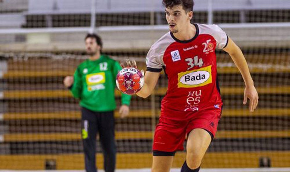 El deportista de élite Miguel Malo, compagina la preparación MIR 2024 con su carrera deportiva.