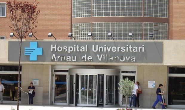 Dimite el director médico del Arnau Vilanova tras filtrar un examen de OPE