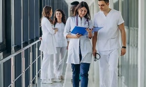 El 84% de las facultades de Medicina no priorizan enseñar inglés