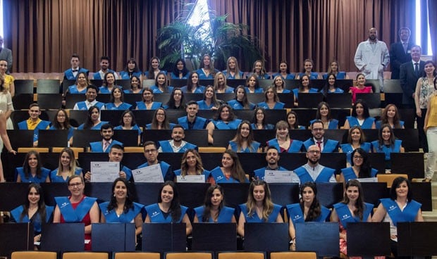 El Centro de Profesiones Biosanitarias HM Hospitales titula a 134 alumnos