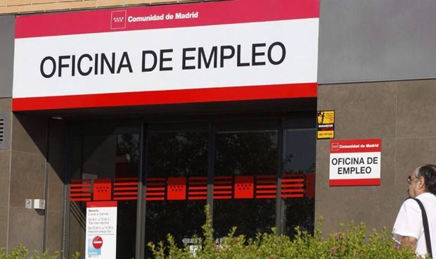 La sanidad catalana ‘post 155’ genera 2.500 nuevos empleos en un mes