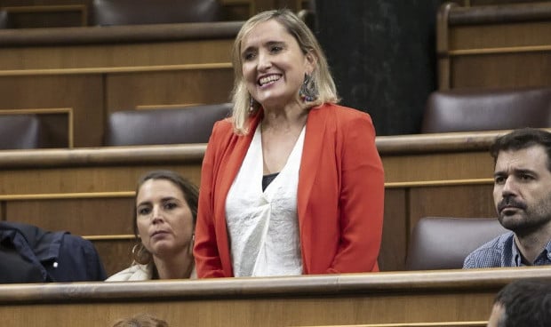  Alda Recas, portavoz de Sumar en la Comisión de Sanidad del Congreso, aclara las 'dudas' del Estatuto Marco.