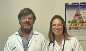 Los facultativos de Atención Primaria Juan Carlos Campos y Marta Taverner, parte del equipo MAIC Continuum del Hospital Arnau de Vilanova 