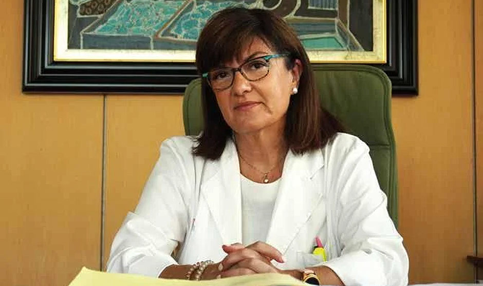 La Consejería de Salud de Cantabria ha confirmado el cese de Rosa Ana García como directora médica del centro. 