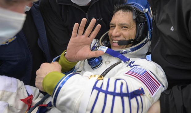 El médico Frank Rubio regresa a la Tierra tras pasar 371 días en el espacio.