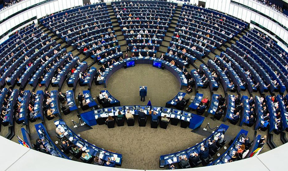 De los 61 eurodiputados españoles que entrarán en el Parlamento Europeo en esta nueva legislatura, 18 tienen perfil sanitario.