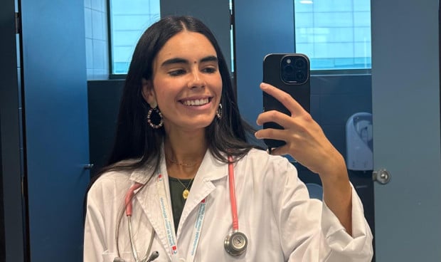 Natalia Pacheco, estudiante de Medicina, cursa la carrera de forma gratuita al pertenecer a la categoría de familia numerosa especial.