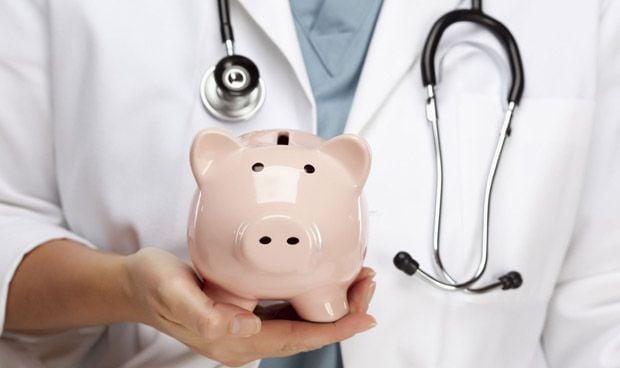 El salario de un médico español, 5 veces inferior al de uno de EEUU