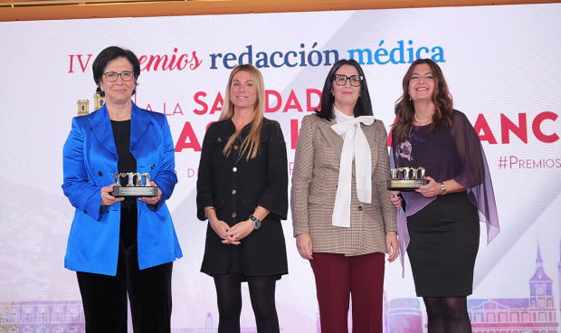 IV Premios Redacción Médica Sanidad Castilla-La Mancha:  Nuria Sánchez Martí, Arantxa Ruiz Calzado, Inmaculada Gutiérrez Ramírez y María Hoyos Vázquez