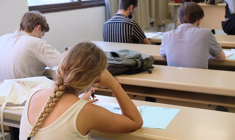 Una enfermera explica cómo subir nota para entrar a Enfermería si en Bachillerato no tienes la media suficiente.