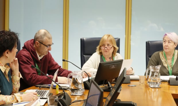 El uso del euskera en Osakidetza reabre el debate de los méritos en las OPE