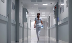 Una enfermera critica todos los pasos que tiene que dar en su hospital durante una jornada laboral.