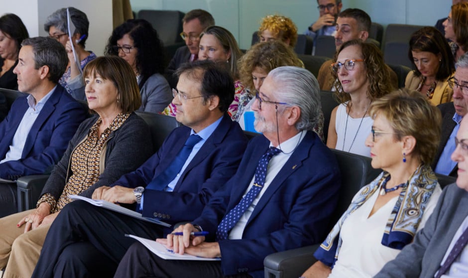 Los sindicatos vasco se encuentran en plena negociación para concretar las condiciones de la OPE de difícil cobertura planteada por el Departamento de Salud