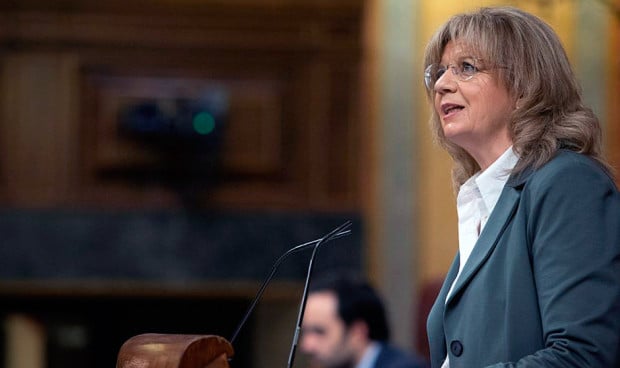  Elvira Velasco, portavoz del PP en la Comisión de Sanidad del Congreso, pide ensayos clínicos "específicos" y más profesionales para el cáncer infantil.