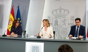  Los ministros de Sanidad (Mónica García), Educación (Pilar Alegría) y Función Pública (Óscar López) aprueban la nueva ley contra el alcohol en menores.