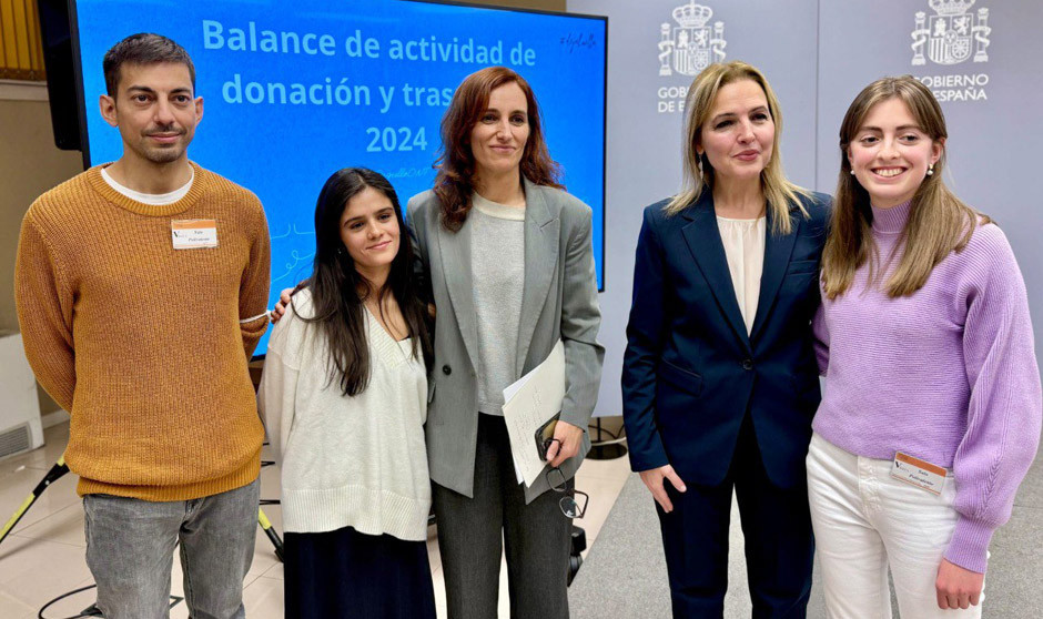  Mónica García, ministra de Sanidad, y Beatriz Domínguez-Gil, directora de la ONT, anuncian que España rompe el techo de 6.400 trasplantes con el impulso de la asistolia.