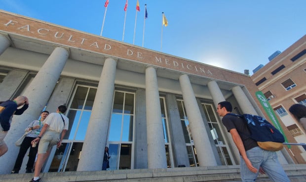 Los alumnos que terminan la Facultad de Medicina cuentan con una media de cotización que supera los 39.000 euros tras cuatro años