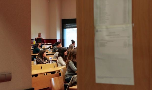 Examen MIR: 6 de cada 10 aspirantes creen que no se debe cambiar la fecha