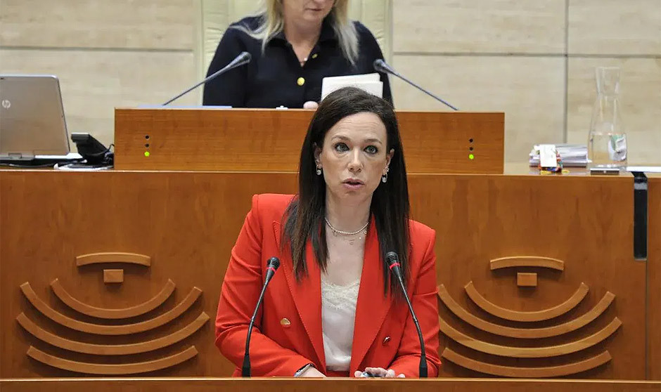 Sara García, consejera de Salud y Servicios Sociales. La Consejería de Salud y Servicios Sociales de Extremadura potenciará las rotaciones de 18 especialidades hospitalarias por Atención Primaria