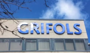 Grifols cae un 17% tras conocerse que Brookfield quita su oferta