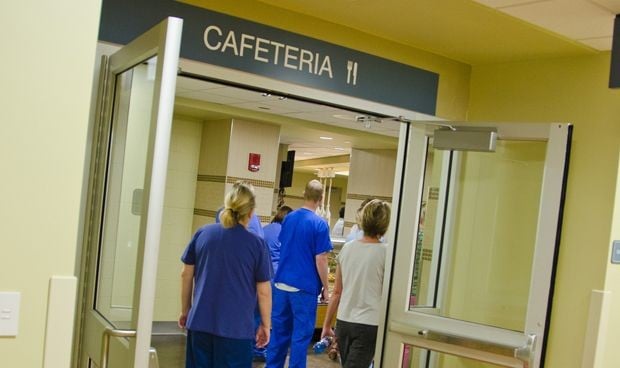 Guardias MIR: la comida del hospital es lo peor, solo le gusta al 2%