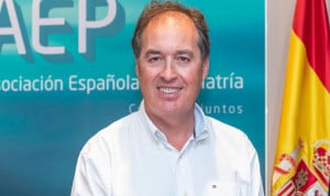 Pediatra en Oviedo, profesor titular de Universidad Juan José Díaz Martín.