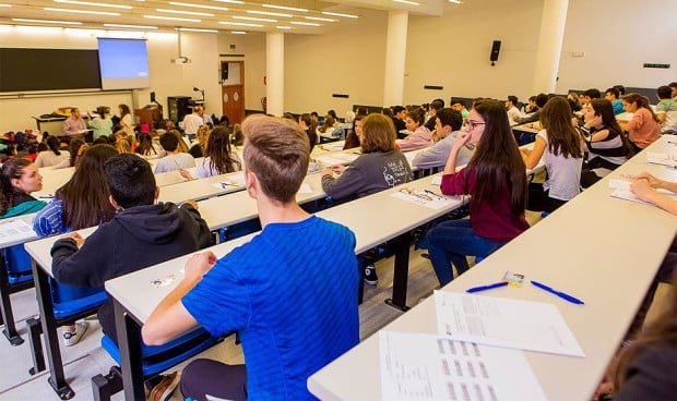 La EvAU de Medicina no se prepara igual desde Bachillerato que desde FP.