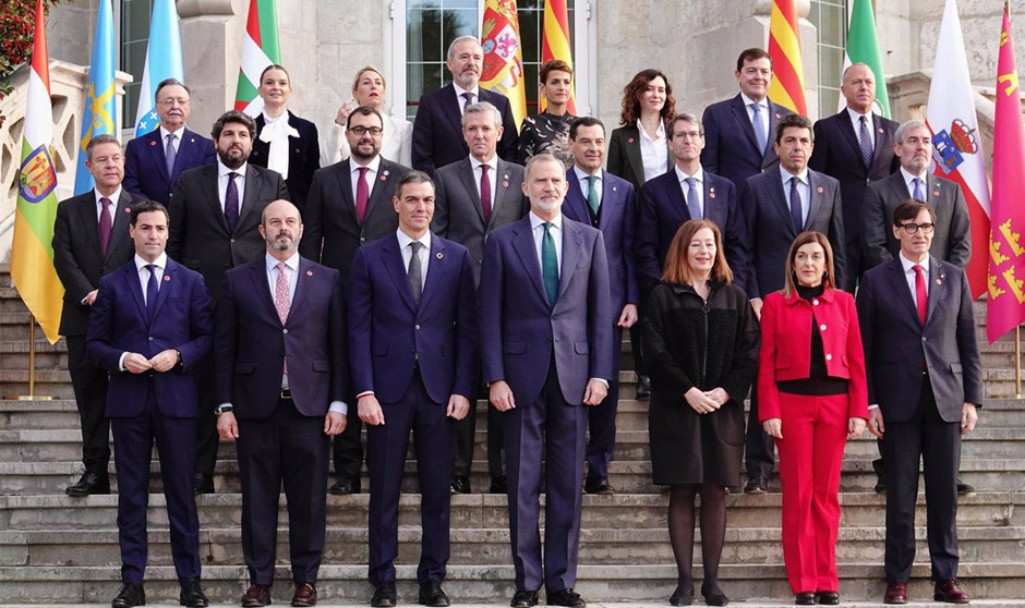 La Conferencia de Presidentes se reúne en Santander para resolver la falta de médicos. 