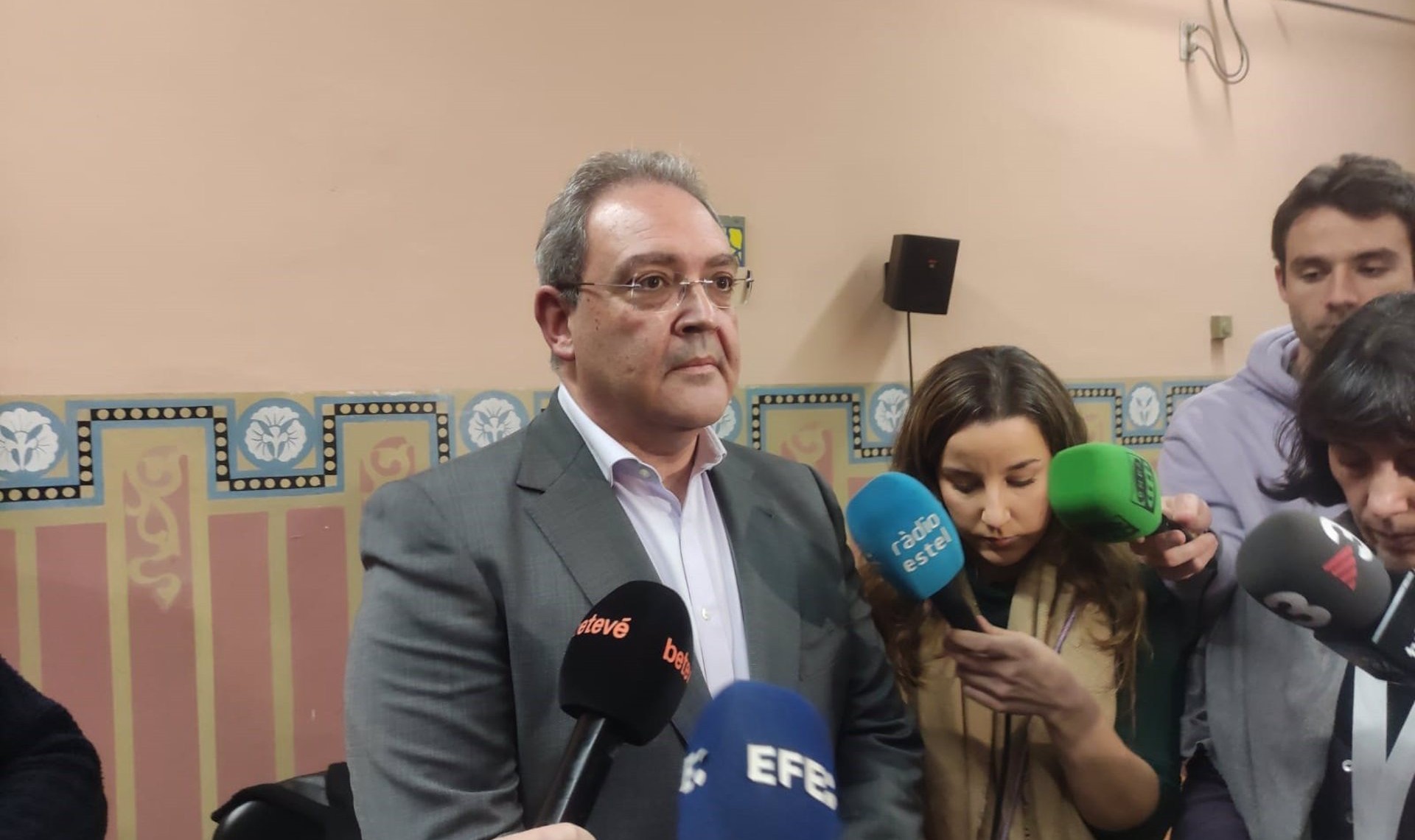 Xavier Lleonart, de Metges de Catalunya, ha declarado a los medios que no han logrado acuerdo con la Generalitat por lo que se mantienen las huelgas médicas de mañana y jueves.