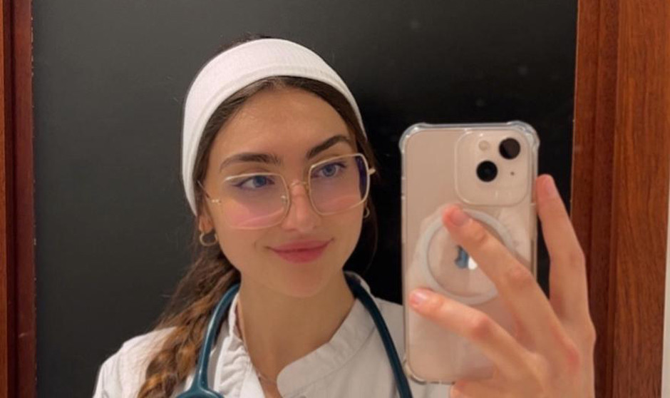 Emma Martínez, estudiante de Medicina en Bélgica, indica las diferencias entre estudiar allí con hacerlo en España.