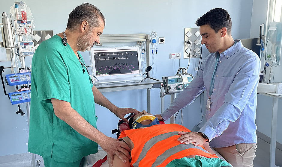  Manuel Quintana, director del Centro de Simulación Avanzada de La Paz y Javier Rubio, técnico de simulación