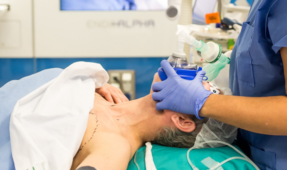 Las enfermeras catalanas se unen para defender su acuerdo profesional de sedaciones frente al recurso de los médicos