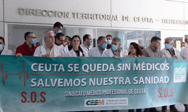 Huelga de médicos en Ceuta en 2024, año en el que han caído las movilizaciones un 70% con 45.000 participantes menos