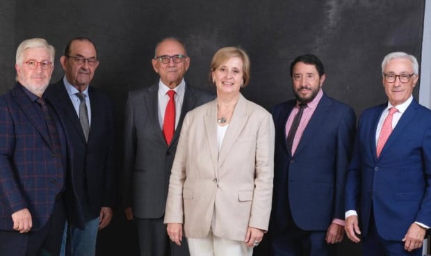 De izquierda a derecha: Benjamín Abarca Buján, Antonio Fernández-Pro Ledesma, Juan José Rodríguez Sendín, Pilar Rodríguez Ledo, José Manuel Solla Camino y Ignacio Burgos Pérez.