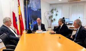 Luis del Piñal, César Pascual, Óscar Castro y Tomás Cobo en la reunión en Santander para conseguir la creación de especialidades odontológicas