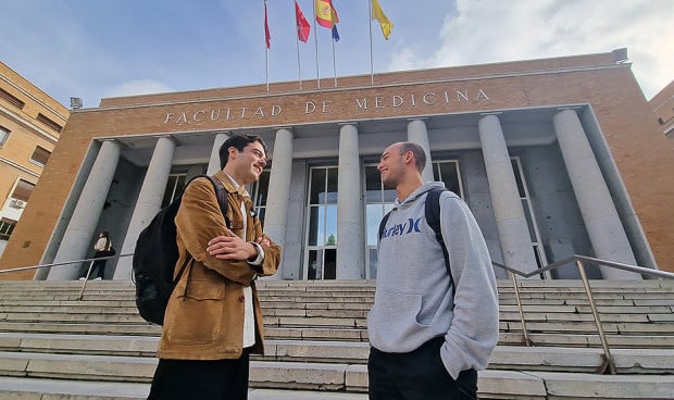 Los egresados de Ciencias de la Salud de la universidad pública superan ampliamente a los de la privada