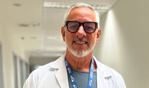 Médico internista en Gandía, Luis Benácer.