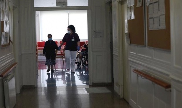 Madrid actualiza el rastreo de casos de Covid-19 en residencias