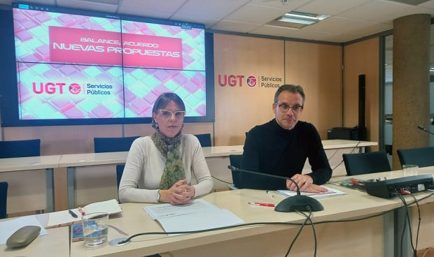  Isabel Araque y Paco Casado, de UGT, piden mejor sueldo y límite de 18 meses para tener plaza en el SNS tras una OPE.