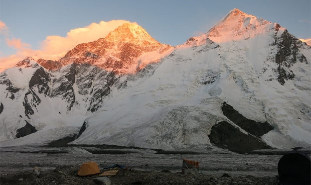 Montaña Khan Tengri, en Kazajistán.