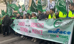  Más de 35.000 funcionarios acuden a la manifestación convocada por CSIF para reclamar una solución a la crisis de Muface